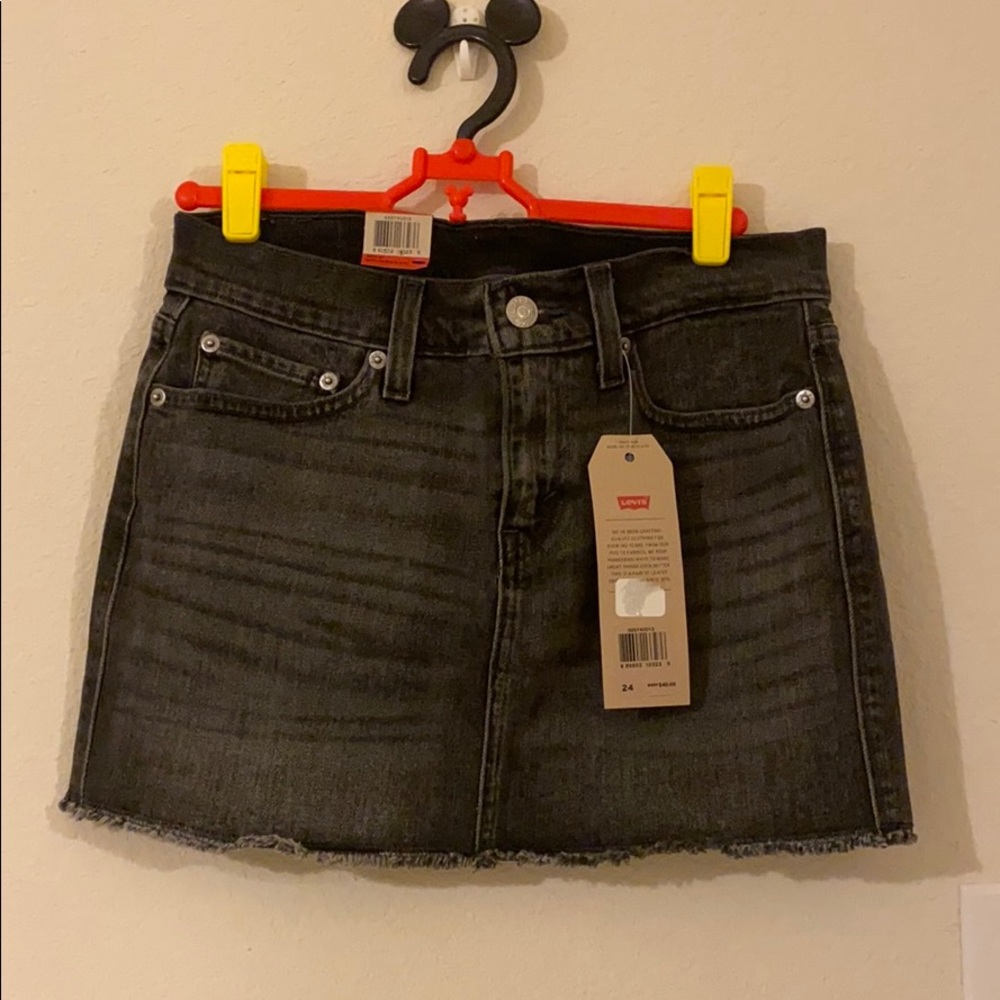 mini skirt